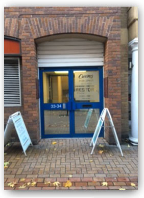 photograph of entrance to clinic in Parsons Street